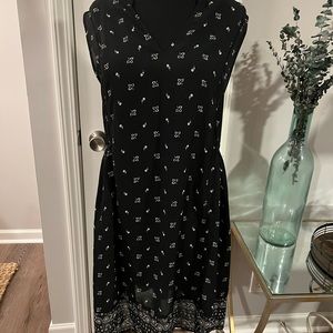 Old Navy sundress navy and white floral pattern size XL